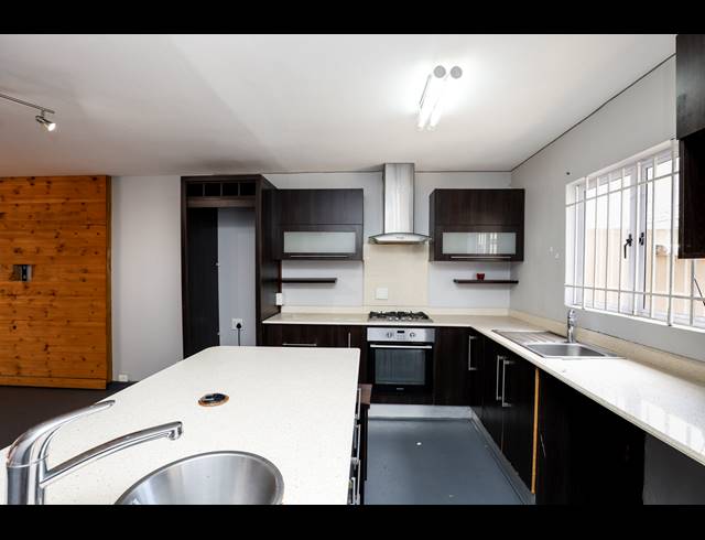 3 BEDROOM DUPLEX FOR SALE IN WINDERMERE